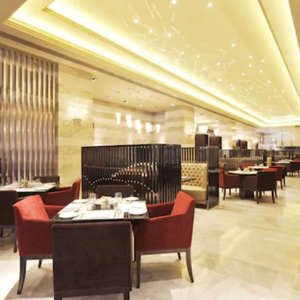 Royal Suites & Towers Wuhan Eksteriør bilde