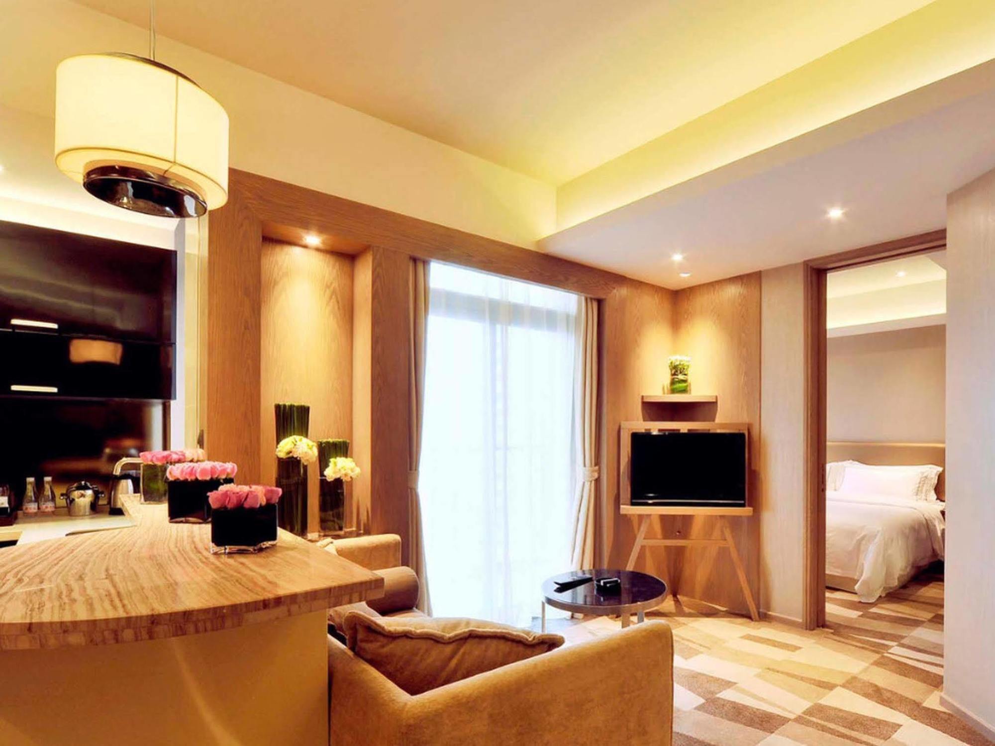 Royal Suites & Towers Wuhan Eksteriør bilde