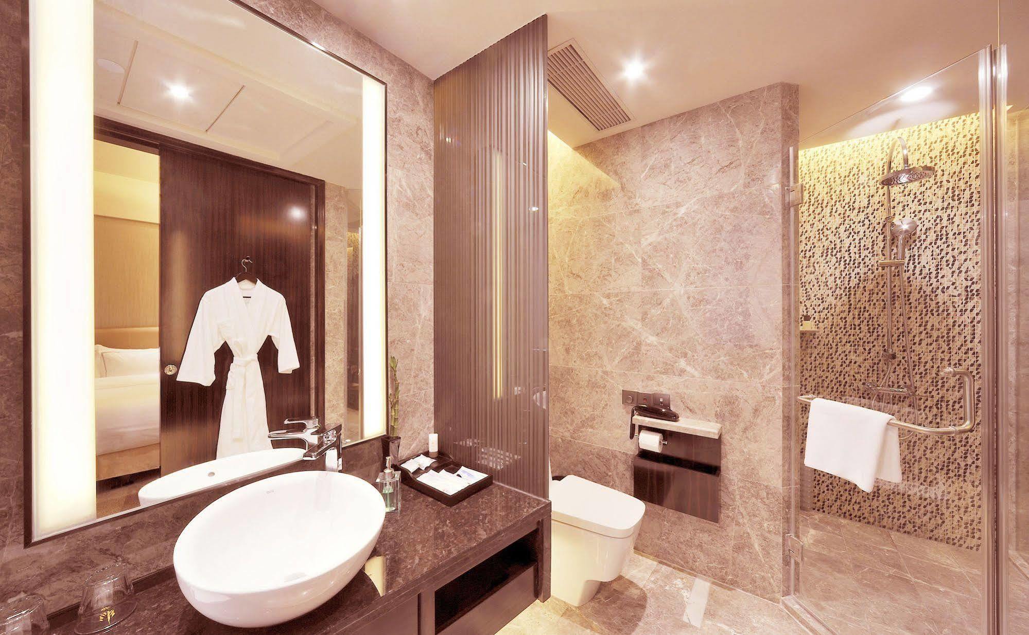 Royal Suites & Towers Wuhan Eksteriør bilde